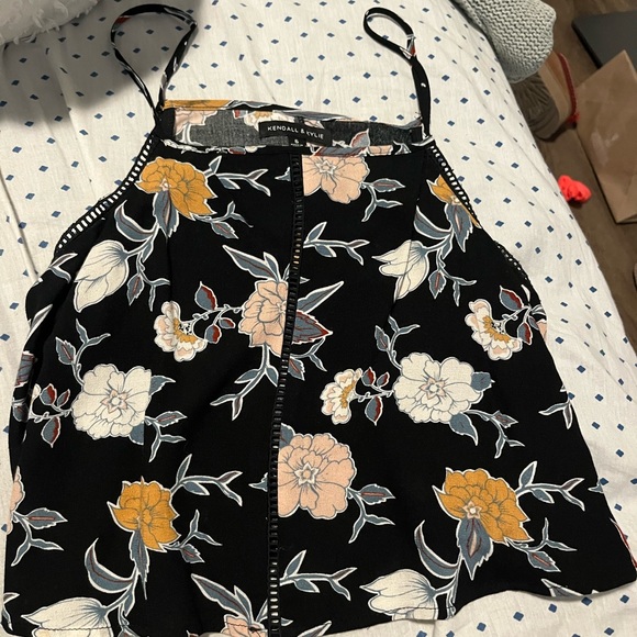 Small top and XS bottoms. Kendall & Kylie set. - Picture 2 of 3